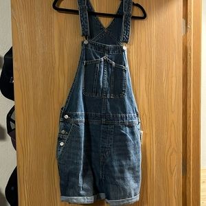 NWT. Womens large denim short overalls.